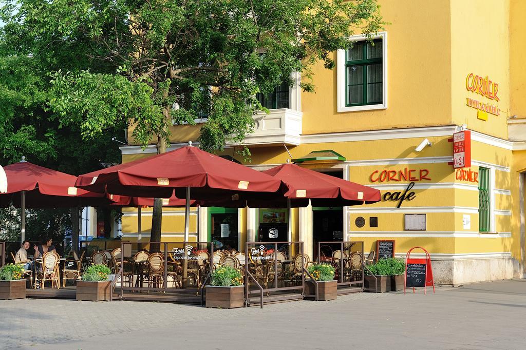 Corner & Kavehaz Hotel Dunaujvaros